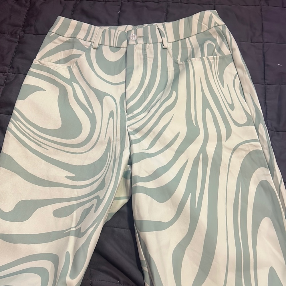 flare type pants